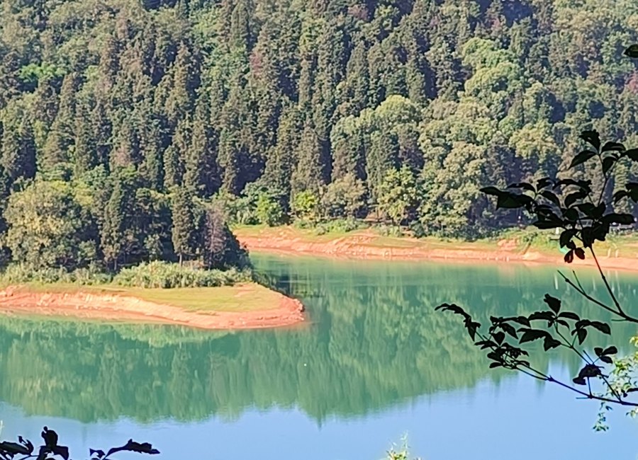 白塔山公墓